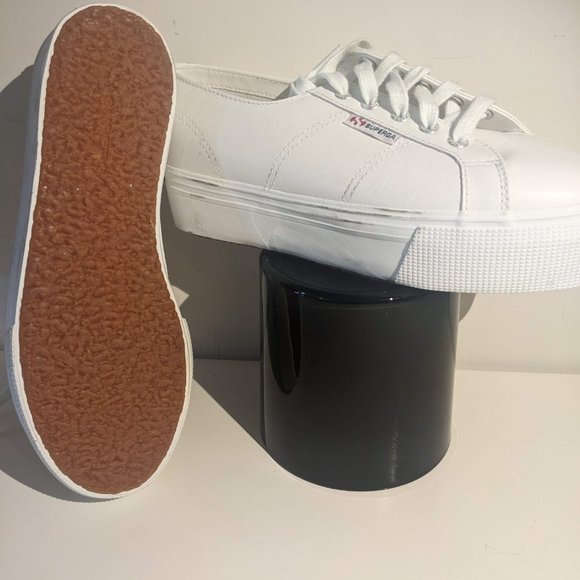 NWOT - SUPERGA Platform Leather Sneakers - Size 7 US - Picture 3 of 3